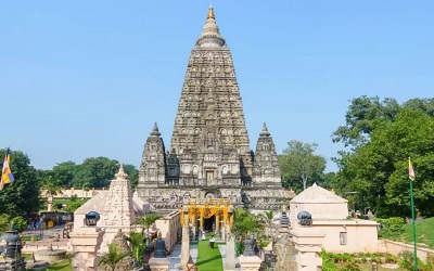 5 days Varanasi Bodhgaya Allahabad Tour Package 